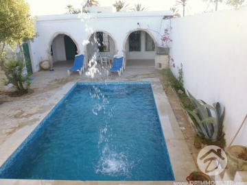 L 45 -                            بيع
                           Villa avec piscine Djerba